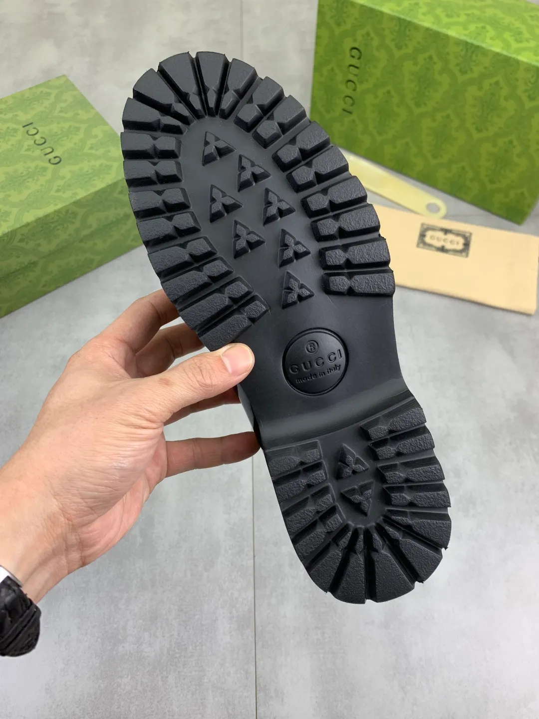 Men's shoes P580💰【New style】🆘Water dyed cowhide lining (GUCCI) Gucci business leather shoes, made of original imported Italian 🇮🇹 open-edge beaded calfskin, fully water-dyed cowhide lining, carefully handmade by professional shoemakers, the original version is specially designed for wear-resistant and lightweight foam outsole. Standard code: 38-45 5️⃣color🉑️select